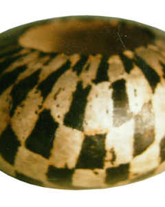 Hand-raised-bowl-10w