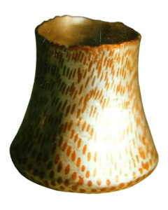 Hand-raised-bowl-8w