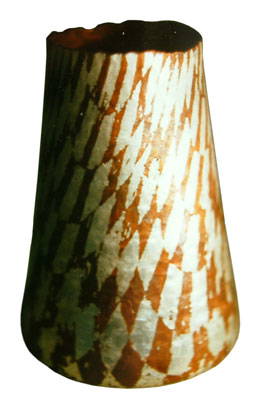 Hand-raised-bowl-9w