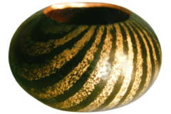 Hand-raised-bowl-2